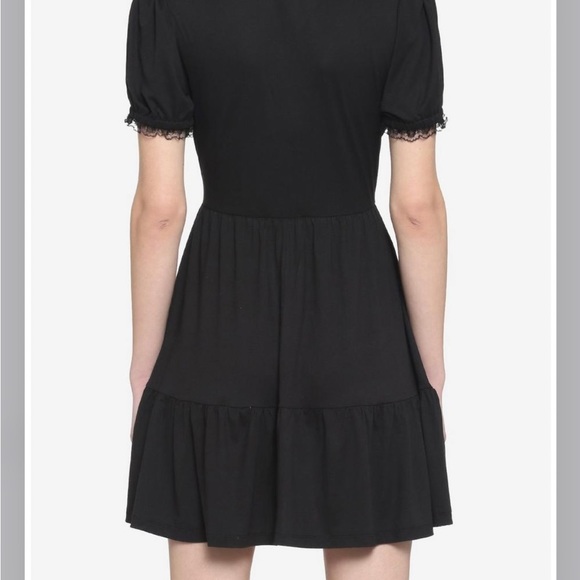 HOT TOPIC MUSHROOM ๐ LACE COLLAR TIERED BABYDOLL DRESS SIZE(M) - Picture 4 of 15